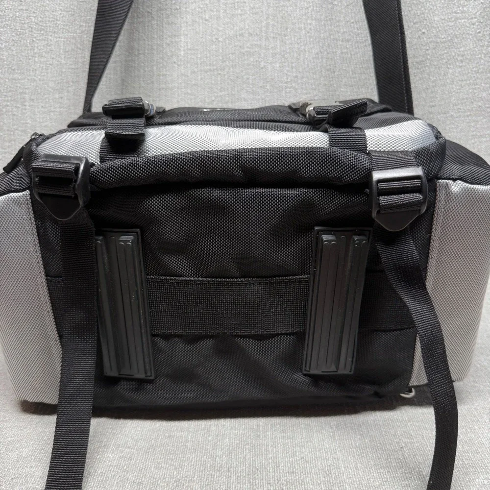 Canon Deluxe Gadget Bag Black Camera Shoulder Case Adjustable Dividers DSLR